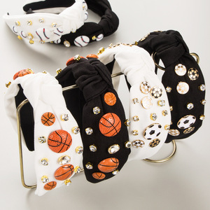 Bandeaux de <span class=keywords><strong>sport</strong></span> pour femmes <span class=keywords><strong>Go</strong></span> Party Bandeaux en tissu noué avec strass pour les jeux de jour-Fans de basket-ball Football Baseball - Product Image 1