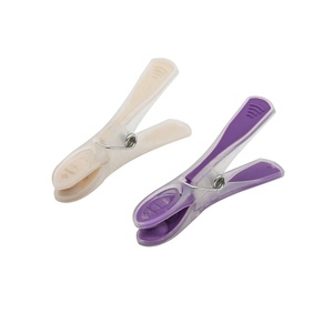 Pinzas de plástico suave TPR para <span class=keywords><strong>ropa</strong></span>, pinzas de plástico para secado al aire, alta calidad, venta al por mayor, 12 Uds. - Product Image 3