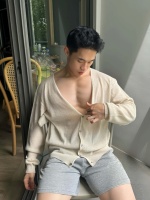 Cardigan ample kaki pour homme 240 grammes avec boutons – Collection 2026
