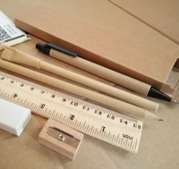 Set de papeterie multifonctionnel en bois pour crayons en carton Stylo à bille Taille-crayon Gomme Papier écologique Coffret cadeau