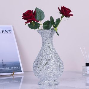 Elegante florero de aluminio pulido con acabado anticorrosión para mostrar flores frescas o artificiales en cualquier entorno - Product Image 2