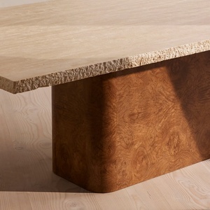 เฟอร์นิเจอร์ห้องรับประทานอาหารสมัยใหม่ ฐานไม้วีเนียร์ลายไม้ธรรมชาติ พร้อมท็อปหินทราเวอร์ทีนธรรมชาติสำหรับโต๊ะห้องนั่งเล่น - Product Image 5