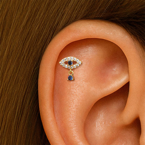 Boucle d'oreille à dos plat en or 18 carats et argent sterling S925, motif lune, étoile, pompon, œil et cristal bleu, étoile à quatre branches - Product Image 6