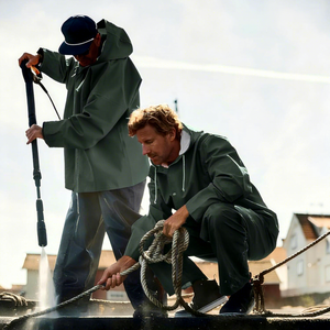 Giacca da Pesca Commerciale OEM per Uomo - Impermeabile e Traspirante 0,70mm, Resistente, con Cappuccio Regolabile, Taglie Grandi - Product Image 3