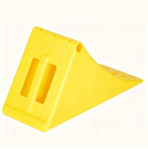 Hongjia OEM Customized Pu <b>Rubber</b> Durable Parking <b>Block</b> Wheel Chock China - Product Image 1