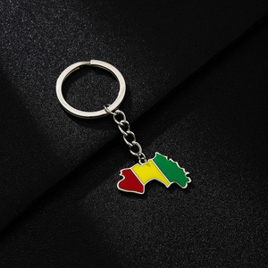 Llavero con Dije de la Bandera de Guinea en Acero Inoxidable Esmaltado, Chapado en Oro de 18K, Colgante con Mapa de la República de Guinea - Product Image 5