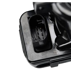 Cuerpo del acelerador para Chrysler FIAT 500L <span class=keywords><strong>DODGE</strong></span> CALIBER CARAVAN JEEP COMPASS TOWN COUNTRY CHEROKEE CIRRUS STRATUS 4861661AA - Product Image 2