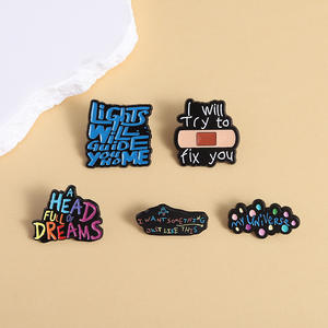 Spilla da Donna Fun <span class=keywords><strong>Coldplay</strong></span>, Spille a Forma di Lettere Cartoon, Distintivi Laccati, Accessori per Zaini e Abbigliamento - Product Image 3