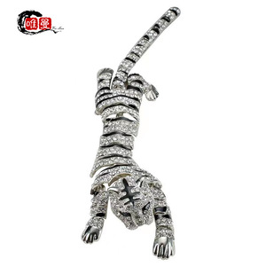 Weiman Douyin y Kuaishou Bestsellers de transmisión en vivo: Comercio exterior exagerado estilo europeo americano Original Tiger <span class=keywords><strong>Broo</strong></span> - Product Image 1