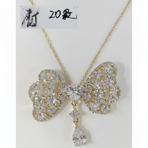 Squisiti orecchini in oro giallo con diamanti geometrici alla moda per migliorare il fascino del viso e la bellezza per l'impegno - Product Image 1