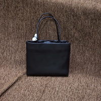 Sacs carrés de luxe légers coréens en gros, sacs à main portables pour femmes avec doubles poignées fines et rondes, idéaux pour le bureau et les voyages d'affaires