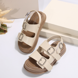 Nuovi sandali per bambini alla moda e alla moda con punta aperta scarpe da spiaggia da ragazza con fondo morbido sandali bianchi - Product Image 1