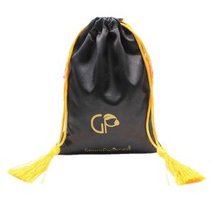 Sac à cheveux en satin de luxe avec cordon de serrage et logo personnalisé, emballage recyclable pour perruques et extensions capillaires, idéal pour les cadeaux - Product Image 1