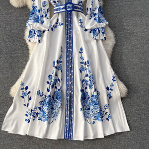 Abito Lungo da Donna Bianco Rosso Blu con Stampa Floreale Tribale, Maniche Lunghe, Cintura Annodabile, Stile Boho Vintage Etnico, Fluido, Lunghezza al Pavimento, Primavera - Product Image 5