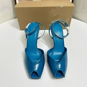 Nouvelles sandales d'été 2026 à <span class=keywords><strong>talon</strong></span> haut pour femme, style bouche de poisson, sexy et élégantes, idéales pour le travail, avec design ouvert - Product Image 1