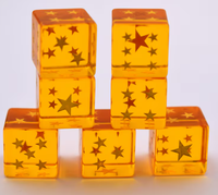 Ensemble de dés acryliques transparents colorés Cubes multicolores avec des marques d'étoile dorée pour les jeux de société