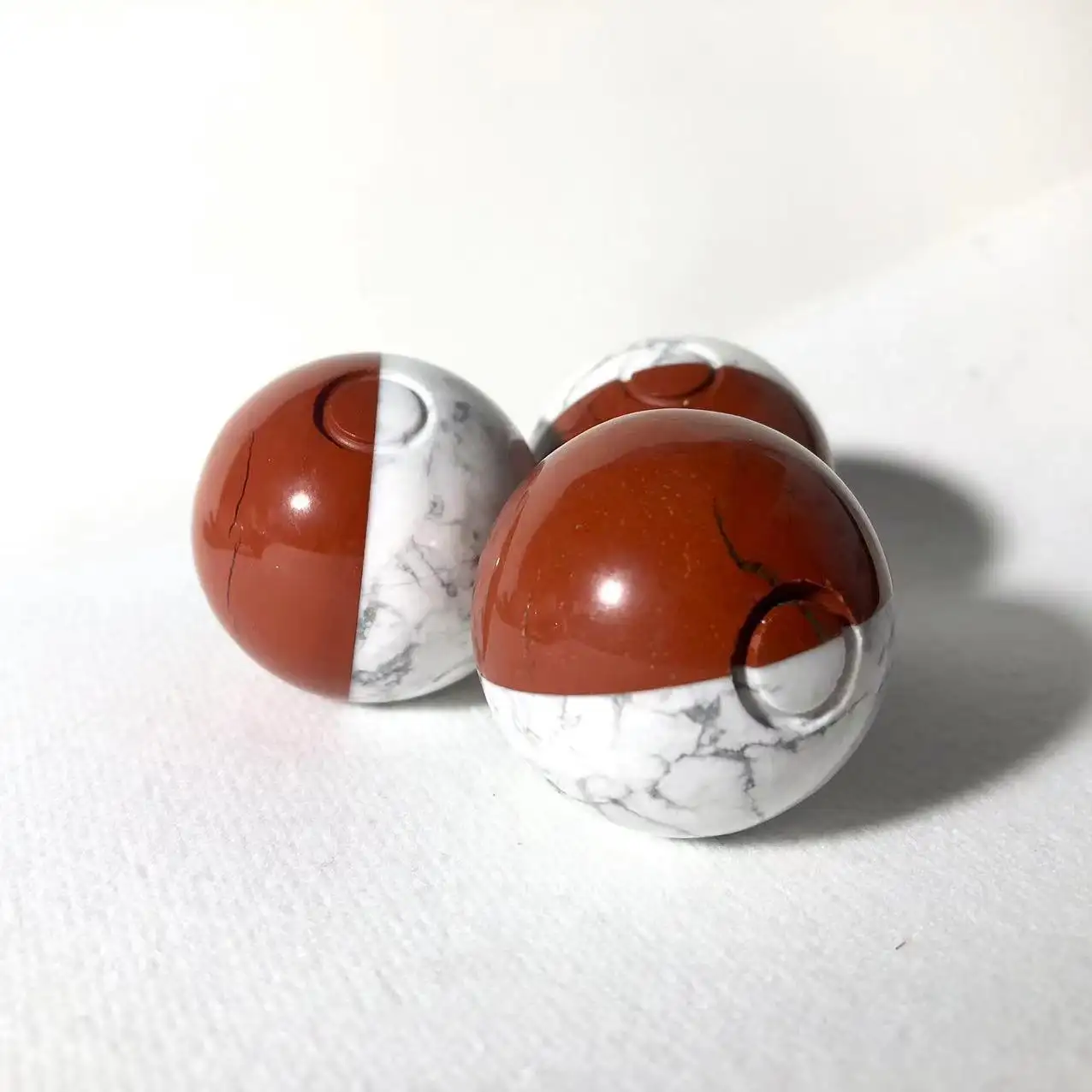 Crystal Cartoon Balls Pocket Monster Quartz Sphere Red Jasper Howlite Crystal Ball Ornament