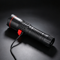 Mini lampe torche LED magnétique rétractable rechargeable 4 fonctions en ABS avec protection contre les surcharges pour le camping, les activités de plein air et les situations d'urgence
