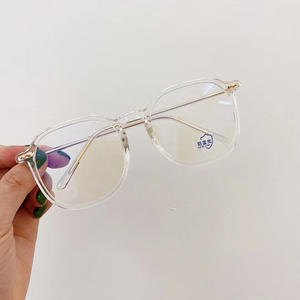 Gafas Qianai con Marco Cuadrado Anti Luz Azul, Lentes de PC Unisex TR90, Marco Extra Ancho con Remaches Punteados Irregulares - Product Image 4