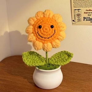 Girasole Artificiale Fatto a Mano all'Uncinetto, Pianta in Vaso Sorridente Ecologica per Natale, Ritorno a Scuola, Festa degli Insegnanti, Capodanno - Product Image 3