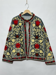 Kadın Kadife Blazer Mandarin Yaka El İşlemeli Çiçek Desenli Uzun Kollu Sonbahar Stili Ceket - Product Image 1