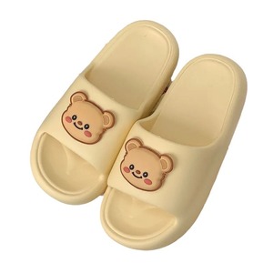 Chaussons de bain antidérapants et sans odeur désagréable - idéaux pour la salle de bain et le séchage rapide. - Product Image 1