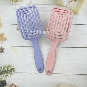 Cepillo de Pelo de Nailon Curvo con Ventilación y Diseño Hueco para Masaje del Cuero Cabelludo, Ideal para Uso Doméstico y Profesional en Salones de Belleza - Product Image 6