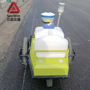 หุ่นยนต์ทำเครื่องหมายถนนแบบปรับเปลี่ยนได้สำหรับสภาพแวดล้อมต่างๆ สำหรับการทำเครื่องหมายเส้นโค้ง ตัวเลข และตัวอักษรบนถนน - Product Image 1