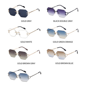 Lunettes de <span class=keywords><strong>soleil</strong></span> unisexes de style européen et américain, rétro, tendance, en métal, verres UV400, bordure carrée sans monture, coupe diamant, transfrontalières - Product Image 6