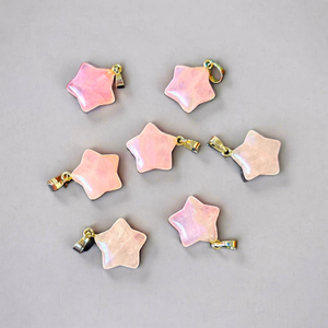 Colgantes de Collar Mini Estrella Plana de Calidad Premium al por Mayor, con Gema de Cristal Natural Curativa, Tallado con Efecto de Sombra, Multicolor, Amor - Product Image 1