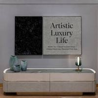 Meuble TV contemporain de luxe italien avec plateau en marbre laqué et rangements nervurés pour villa, penthouse, salon
