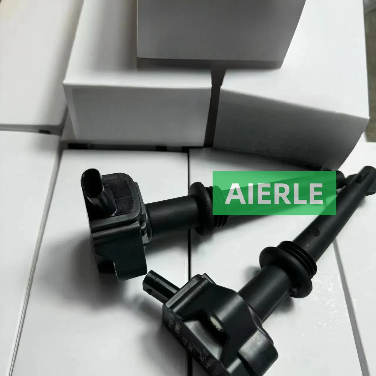 High Quality Ignition Coil LR010687 AJ811378 for Land Rover Jaguar XJ MAGISTER Spare Parts Ignition Coil