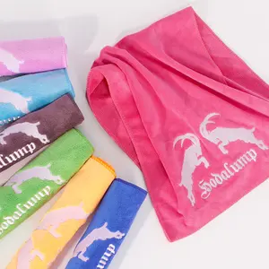 Golf handtücher und Sport tücher mit absoluter Wasser aufnahme können mit dem Logo-Stick druck angepasst werden