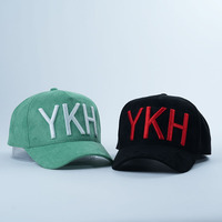 Nieuwe design custom 5-panel geborduurde groene suède baseballcap met gebogen klep voor heren
