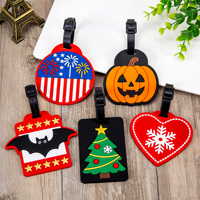 Étiquette de bagage en PVC souple écologique personnalisée pour Noël. Motif Père Noël/Renne. Tons rouge/vert. Voyages de vacances. Cadeau de Noël