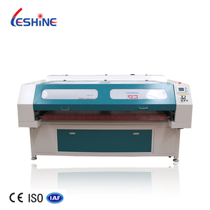 Machine de découpe CO2 automatique à alimentation automatique pour broderie informatisée CCD, textile, cuir, feutre, coton, tissu domestique et tissu – Meilleures ventes - Product Image 2