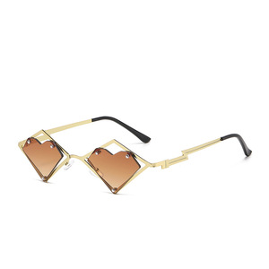 Lunettes de soleil tendance en métal coloré avec motif cœur, protection solaire, pour hommes et femmes, style streetwear, vente en gros - Product Image 5
