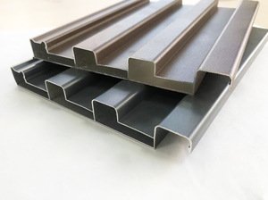 Vendita diretta della fabbrica moderna lega di <span class=keywords><strong>alluminio</strong></span> isolato tetto di mattonelle di rivestimento resistente isolamento termico pannelli Sandwich Anti-corrosione - Product Image 2