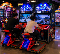 Machine d'arcade de course de motoneige d'occasion en métal et plastique, simulateur de conduite à monnayeur pour 1 joueur, pour enfants, en anglais, pour centre de jeux FEC