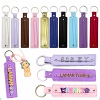 Großhandel Blanko 8mm PU-Leder Schlüsselanhänger, DIY Schiebebuchstaben-Namensschlüsselanhänger, Mehrfarbiger Taschenanhänger Schmuckherstellungszubehör