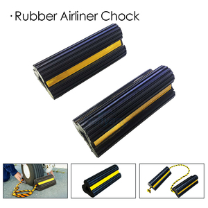 Juego de 2 topes de rueda de goma para avión, negros con franja amarilla, antideslizantes, para soporte en tierra, tope de neumático de aeronave - Product Image 1