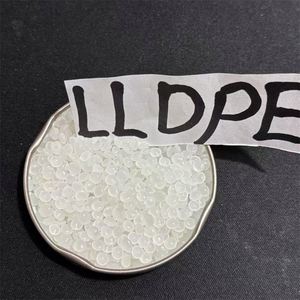 เม็ดพลาสติก LLDPE คุณภาพสูงจากโรงงาน ผลิตจากวัตถุดิบ PP รีไซเคิล เกรดสำหรับการขึ้นรูปด้วยการเป่าลม  ผงลายฟิล์ม วัตถุดิบสำหรับพลาสติก - Product Image 3