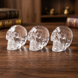 Ensemble de sculptures de crânes en cristal, sculptées à la main, en quartz clair, décoration d'intérieur, objet d'art - Product Image 1
