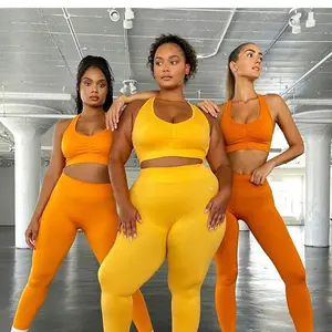 Tiktok Hot Design 5pcs Solid Color Gym Fitness Sets High Stretch No See Through Yoga Sets Scrunch Design Sexy Seamless Gym Set