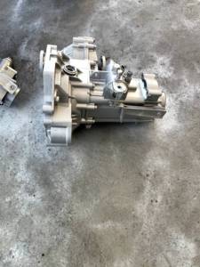 เกียร์ธรรมดาแท้รีบิวท์สำหรับรถยนต์ V W J <span class=keywords><strong>Etta</strong></span> ขายดี - Product Image 6