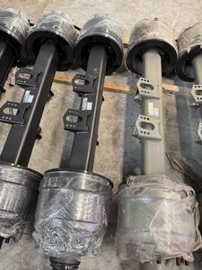 Fournisseur d'essieux de remorque de 13 tonnes, type américain et type allemand, essieux de <span class=keywords><strong>semi</strong></span>-remorque avec système de frein à tambour - Product Image 5