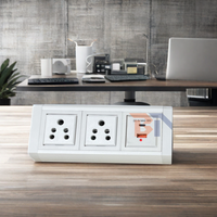 Bureau d'ordinateur multimédia double prise de courant avec 2 prises de courant sud-africaines et port usb a + c pour table de bureau