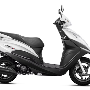 Scooter NS125T avec moteur monocylindre 4 temps refroidi par air et freins brevetés - Product Image 1