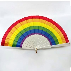 Offre Spéciale Logo personnalisé Portable Petit Folk Art Handfan Bambou sculpté avec un design traditionnel pour les mariages - Product Image 1