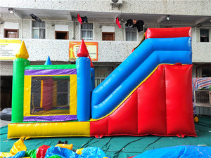 Château gonflable coloré avec toboggan sec, salle de saut intérieure, mur d'<span class=keywords><strong>escalade</strong></span>, maison de jeu et trampoline gonflable pour enfants - Vente en gros - Product Image 4